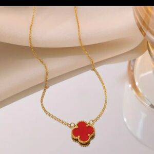 Two-sided four-leaf clover necklace for women